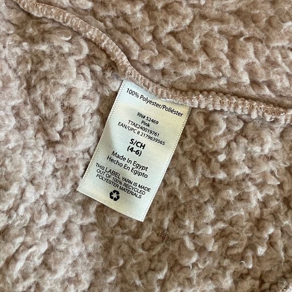 Pale Pink | Sherpa Vest - Picture 11 of 11